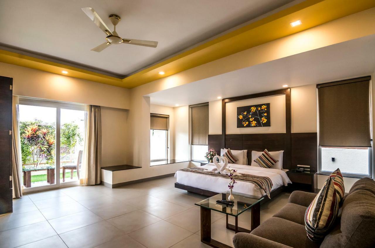 Regenta Central North Goa, Arpora Exteriér fotografie